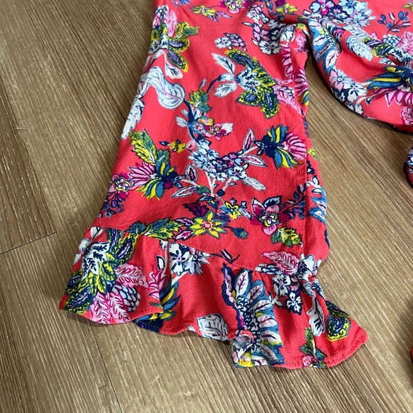 Floral Romper Size Small - Picture 5 of 6